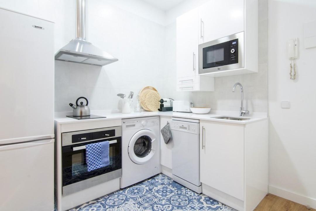 Apartamento Comfy And Centric- 2Bd 1Bth- Espoz Y Mina Madrid Exterior foto